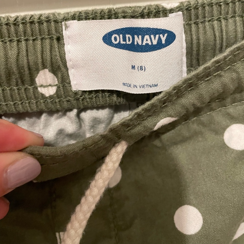 Gently used , Old Navy Girls Size 8 shorts
